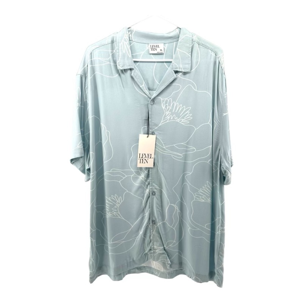 Level Ten |‎ NWT XL Men’s Light Blue Camp Shirt